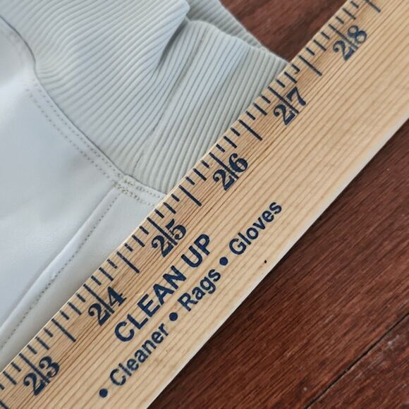 Lululemon On the Fly Jogger, Silverstone, Size 6, W5BZDS - Picture 10 of 10